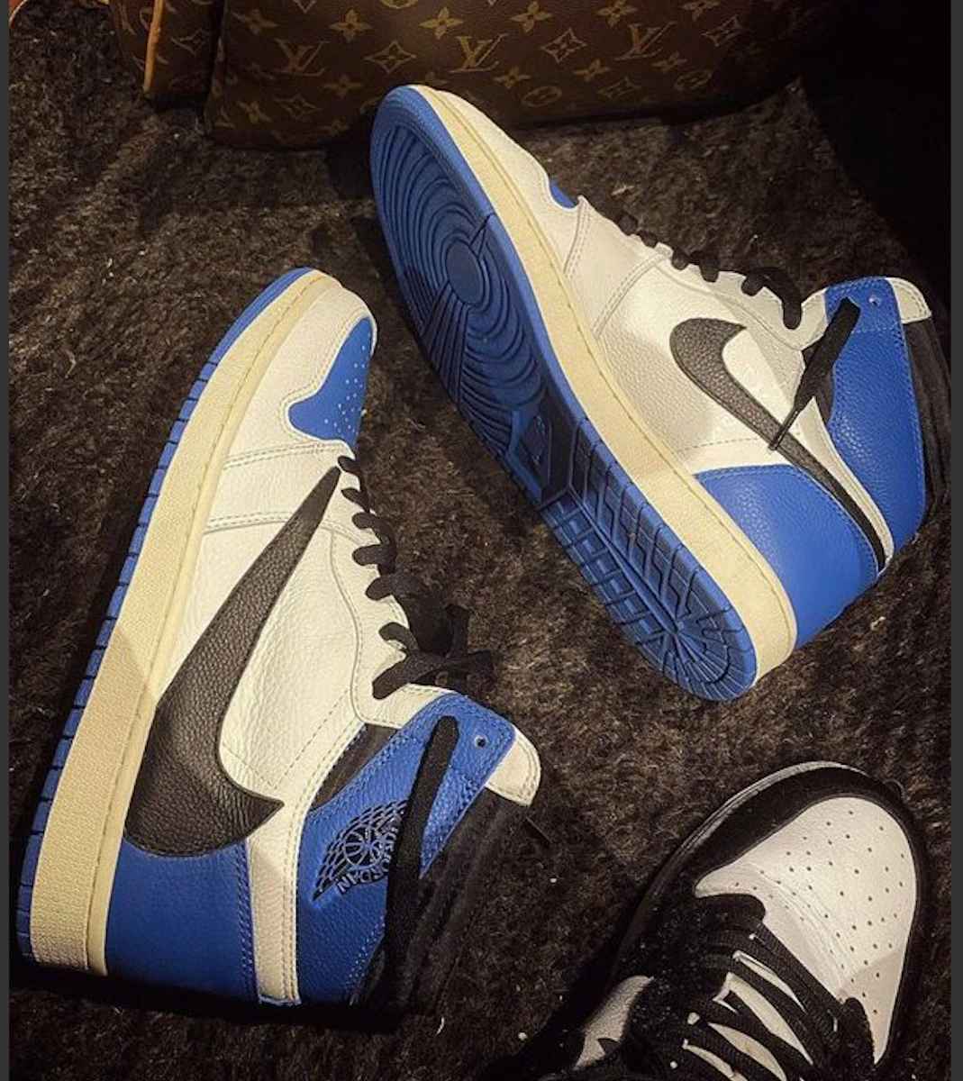 Travis Scott x Fragment x Air Jordan 1 High OG release photo 56