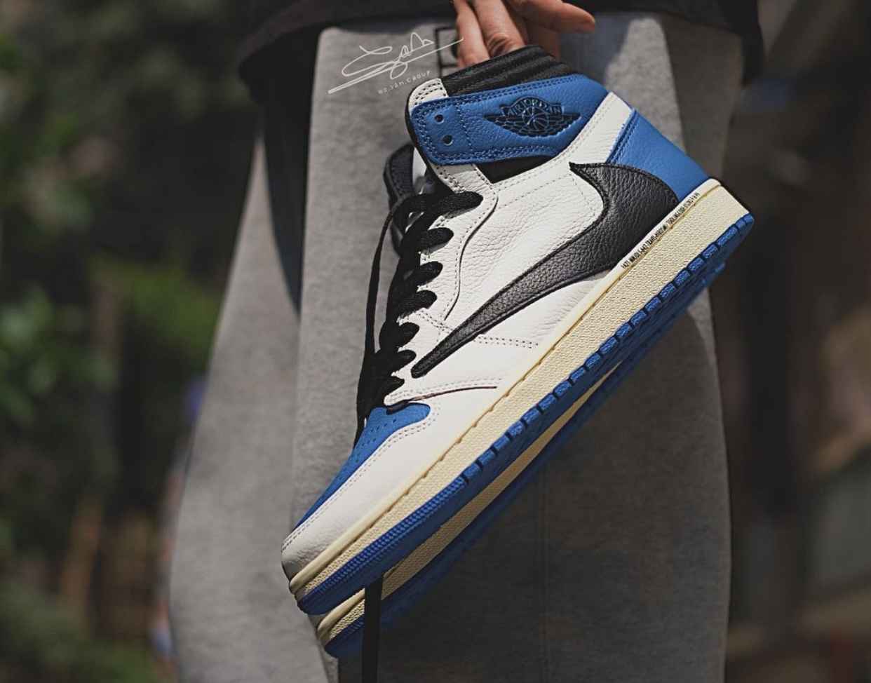 Travis Scott x Fragment x Air Jordan 1 High OG release photo 44