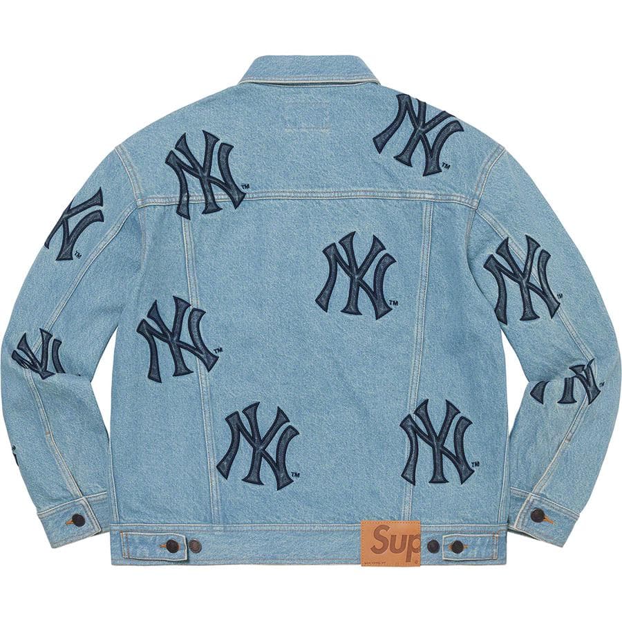 Supreme®/New York Yankees™ Denim Trucker Jacket release photo 3