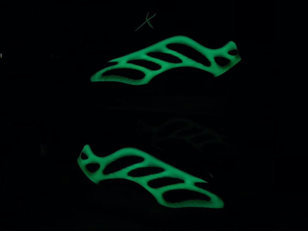 adidas Yeezy 700 V3 “Azareth” release photo 2