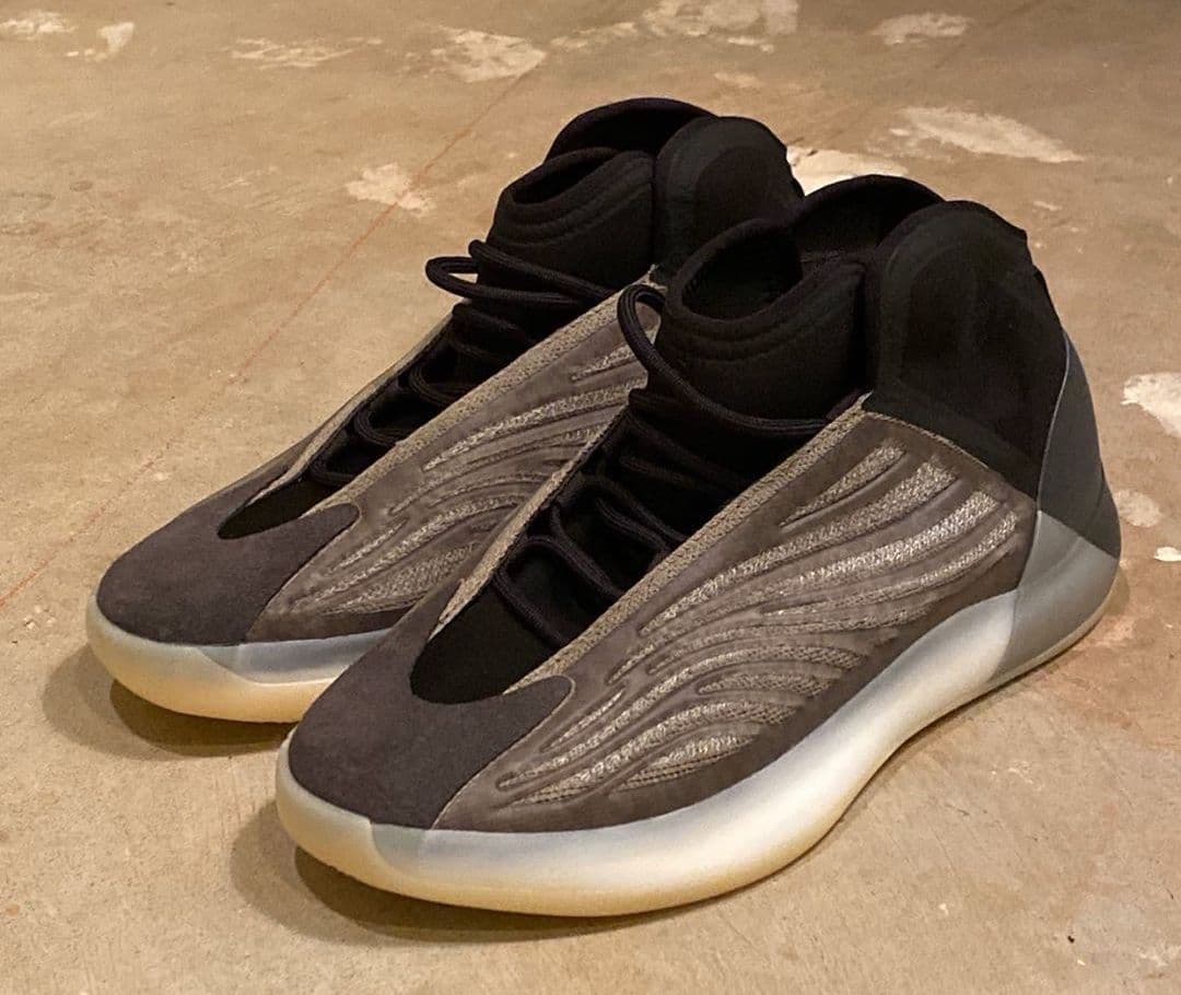 adidas Yeezy Quantum “Barium” release photo 3