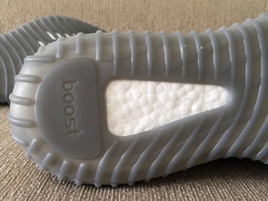 adidas Yeezy Boost 350 V2 release photo 7