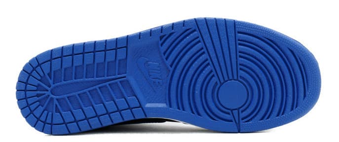 Air Jordan 1 OG “Royal” release photo 4