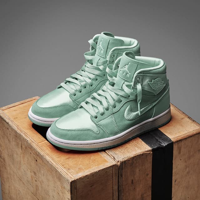 Air Jordan 1 High Season of Her Pack Jordan release photo