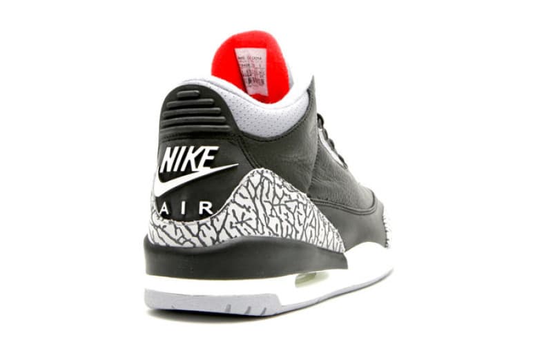 Air Jordan 3 OG “Black Cement” release photo 3