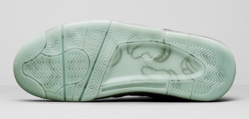 Air Jordan 4 “KAWS” release photo 5
