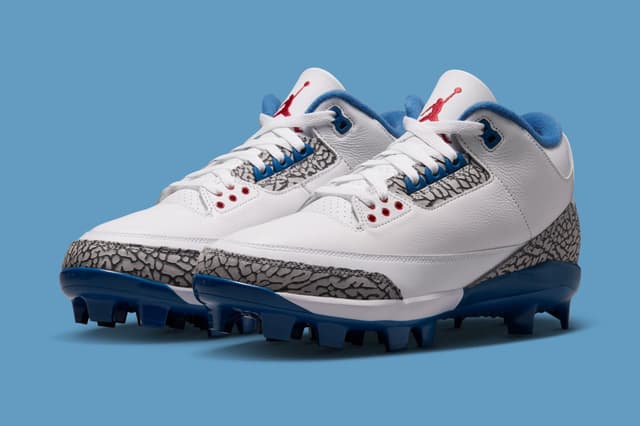 Air Jordan 3 MCS "True Blue" Jordan release photo