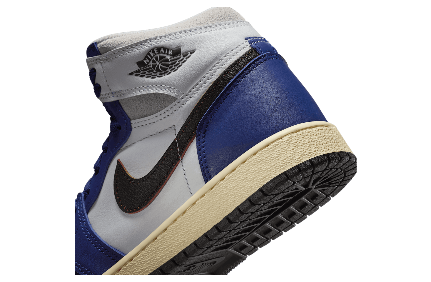 Air Jordan 1 High OG GS White / Neutral Grey release photo 3