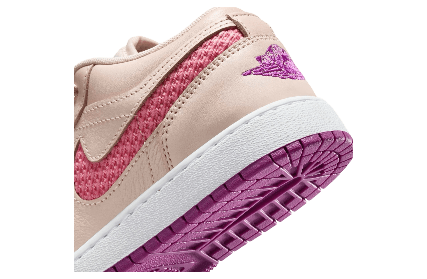 Air Jordan 1 Low GS #Jordankids release photo 8