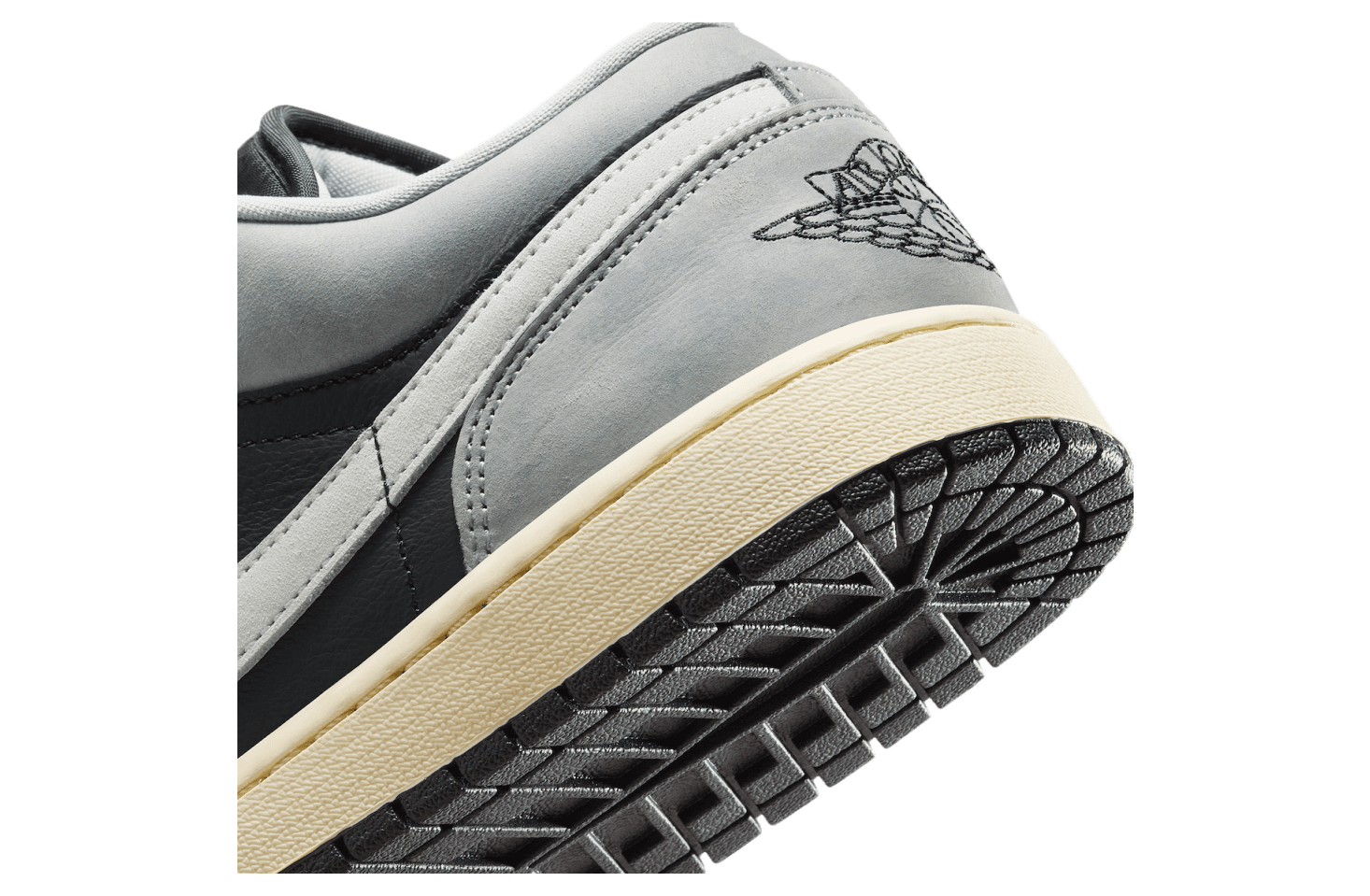 Air Jordan 1 Low Light Smoke Grey / White release photo 3