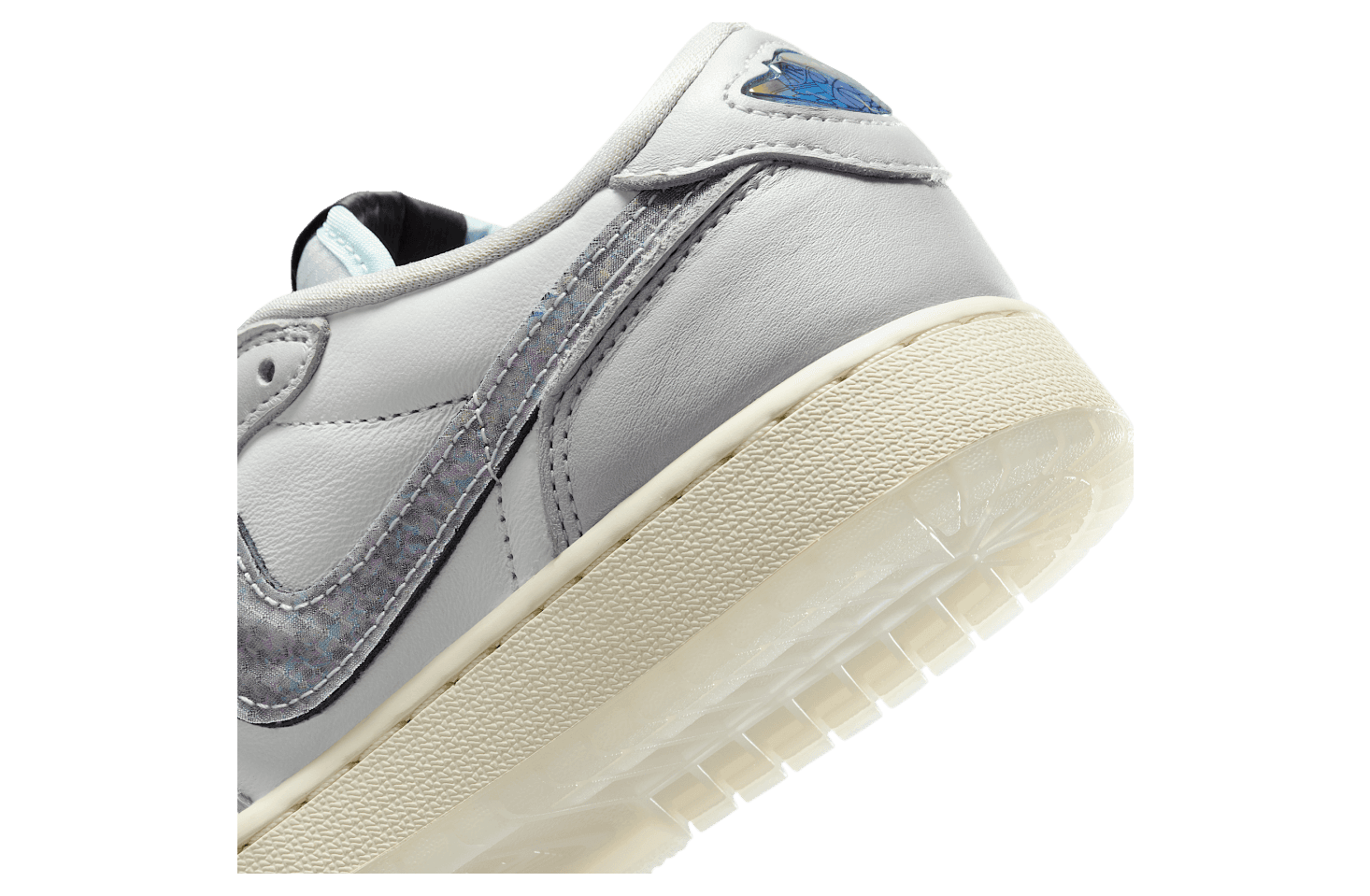 Air Jordan 1 Low Lny GS Summit White / Photon Dust release photo 8