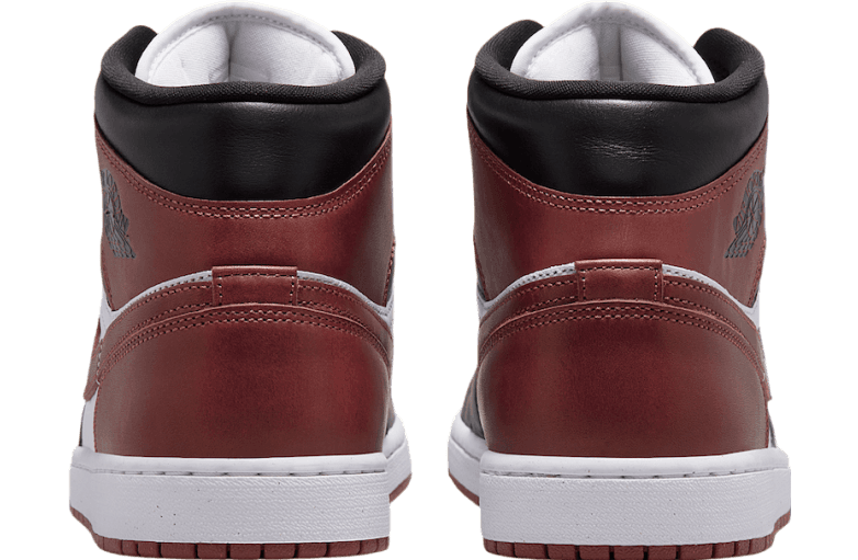 Air Jordan 1 Mid White / Dark Pony release photo 5