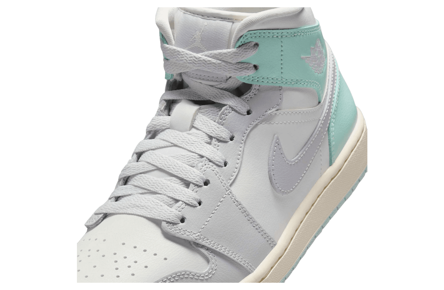 Air Jordan 1 Mid WMNS Football Grey / Igloo release photo 7