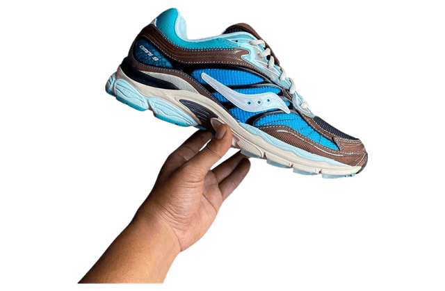 Footpatrol x Saucony Progrid Omni 9 Blue / Brown release photo