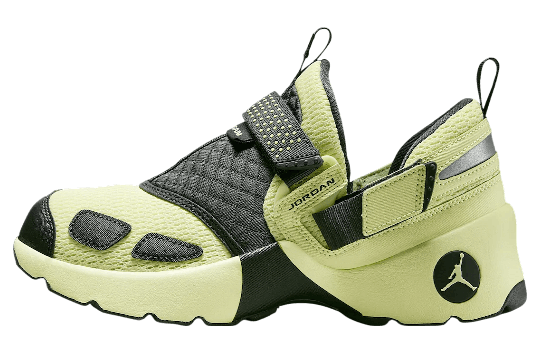 Jordan Trunner LX Luminous Green / Black Jordan release photo