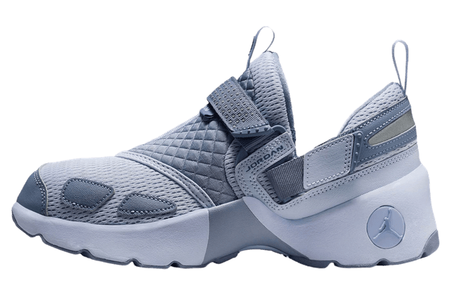 Jordan Trunner LX WMNS Ghost / Pure Platinum Jordan release photo