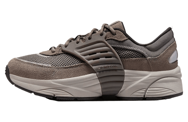 Jordan Trunner O/S Cave Stone / Black Jordan release photo