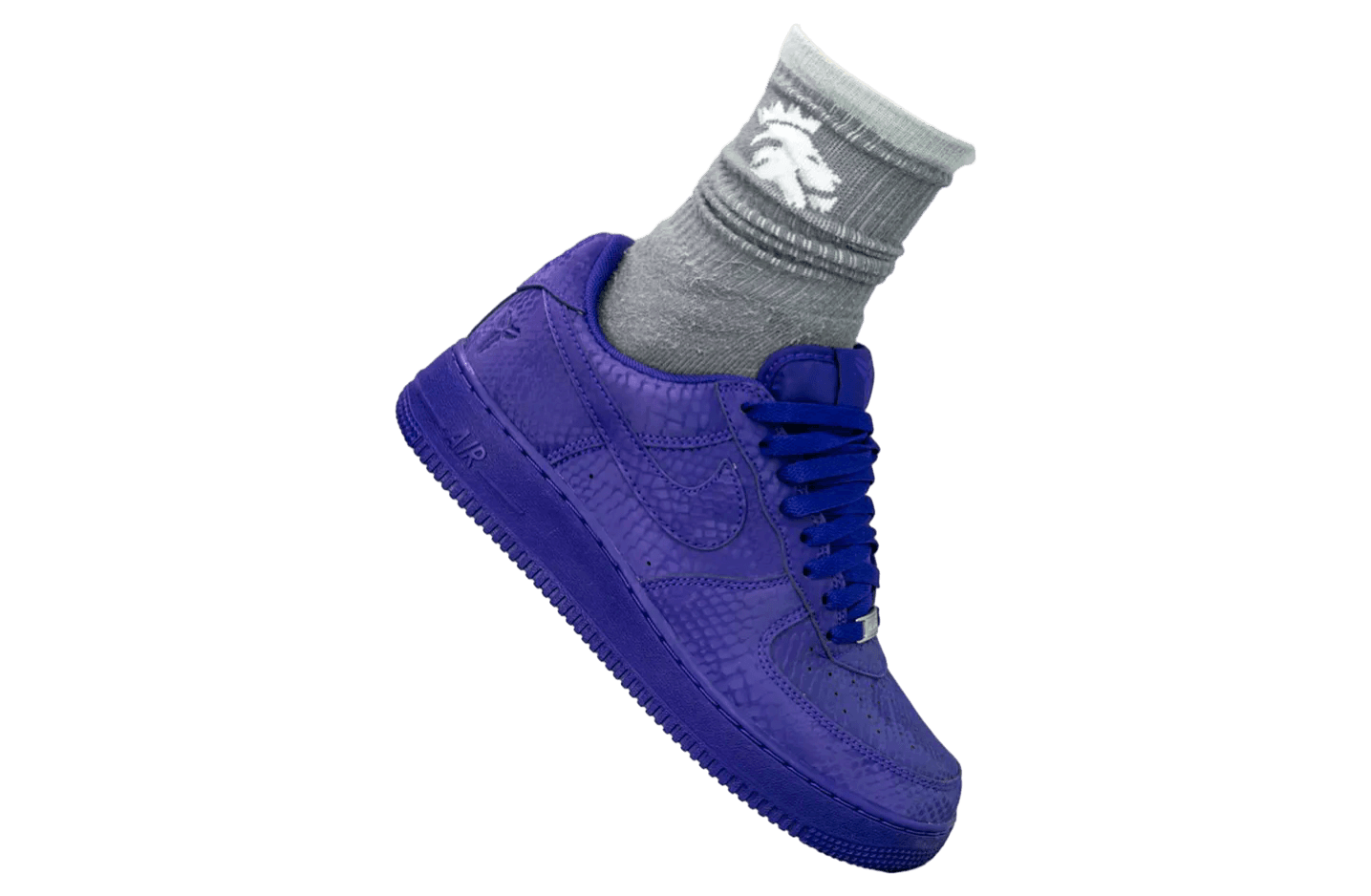 Kobe Bryant x Nike Air Force 1 Low Court Purple release photo 2