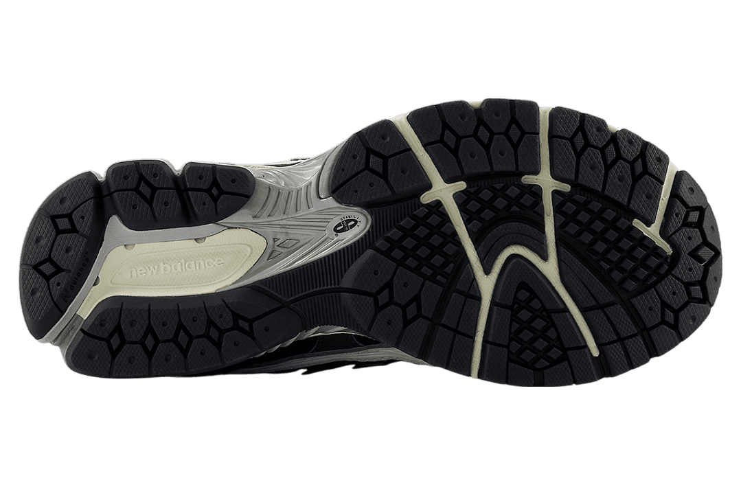 New Balance 1906U White / Black release photo 3