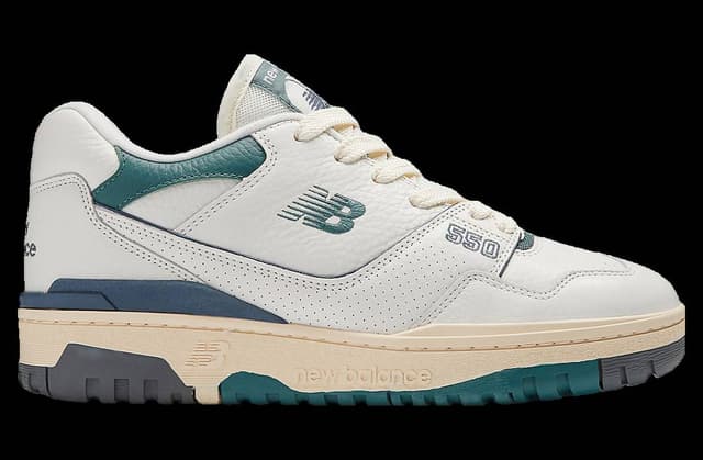 New Balance 550 Mini Logo White / Green New Balance release photo