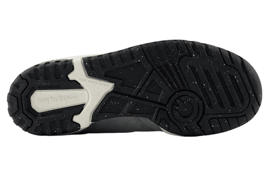 New Balance 550 WMNS Grey Suede release photo 3