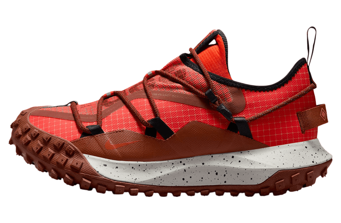 Nike ACG Mountain Fly Low Gore-Tex Vibrant Red release photo 1