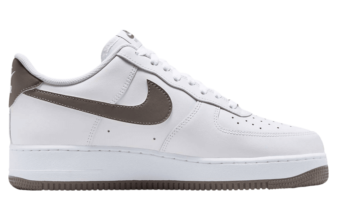 Nike Air Force 1 Low White / Brown release photo 2
