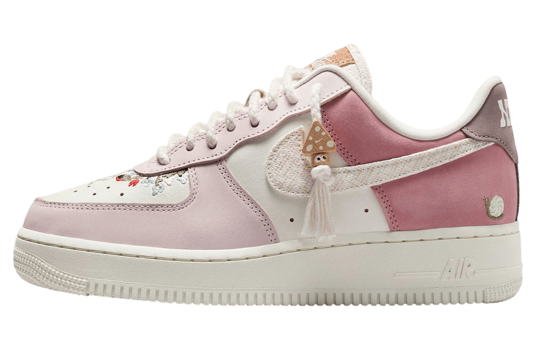 Nike Air Force 1 Low WMNS Mushroom release photo 1