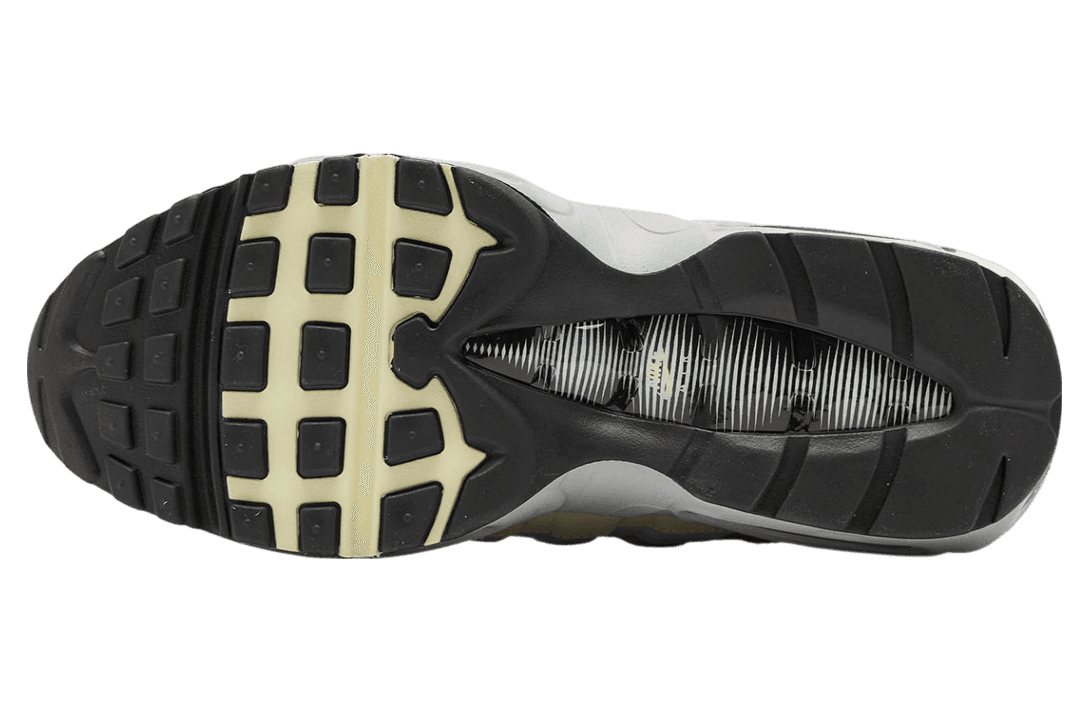 Nike Air Max 95 Desert Khaki / White release photo 5