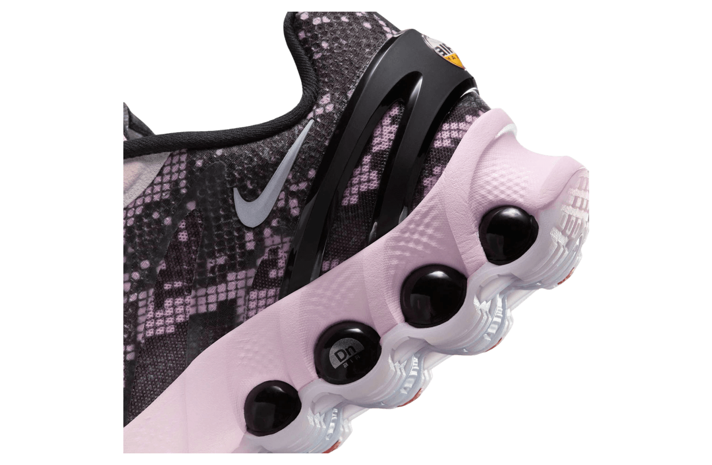 Nike Air Max Dn8 WMNS Pink Snakeskin release photo 3