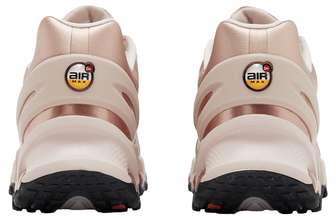 Nike Air Max DN8 WMNS Rose Gold / Black release photo 4