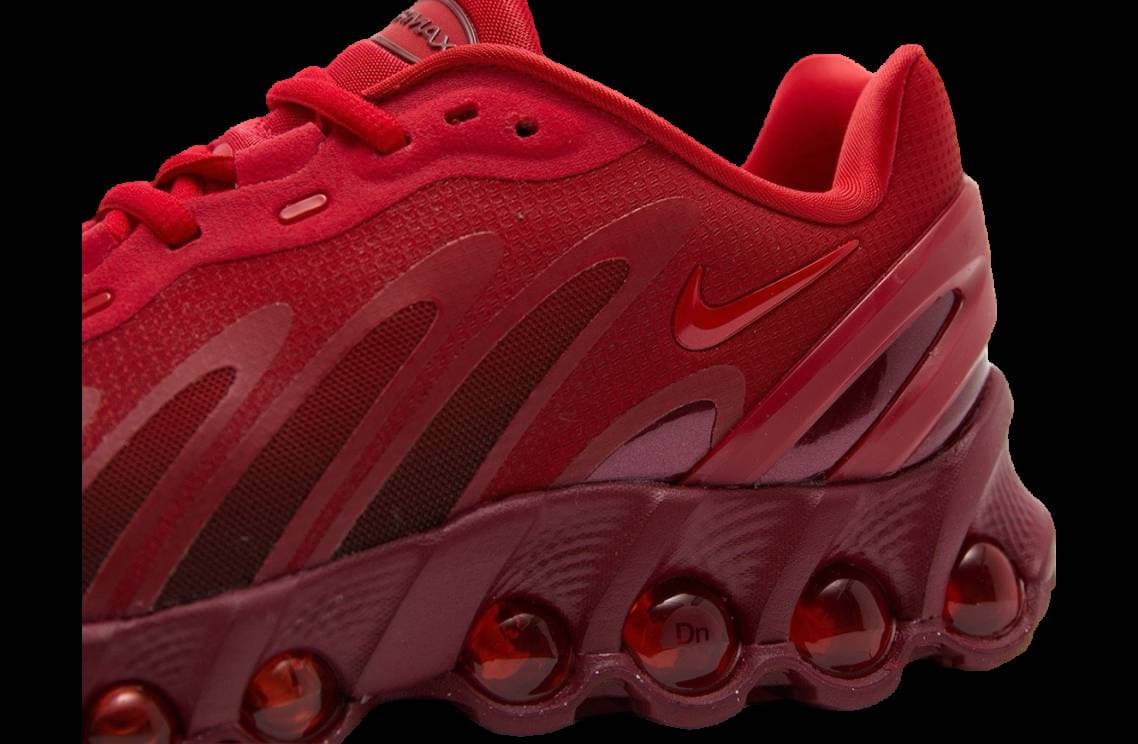 Nike Air Max DN8 WMNS University Red / Black release photo 6