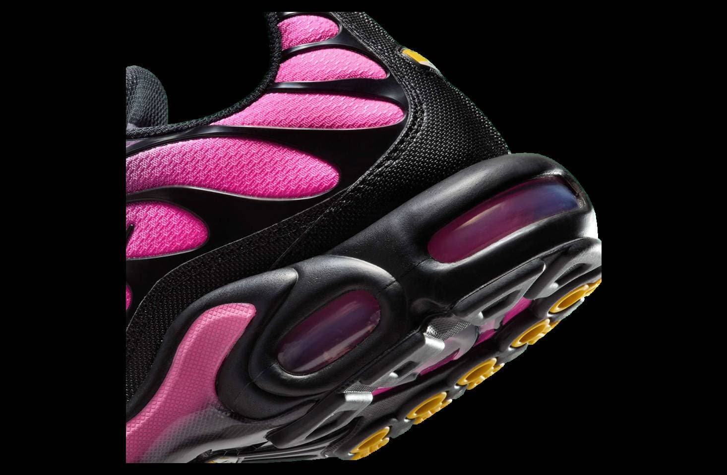 Nike Air Max Plus Black / Pink release photo 9