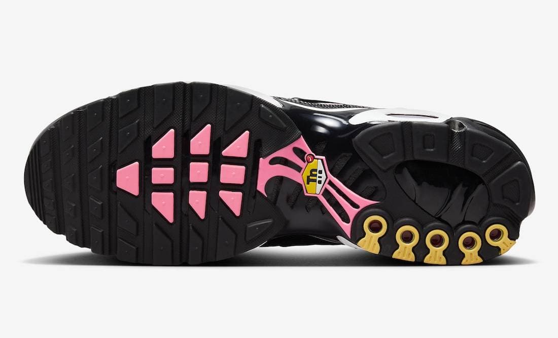 Nike Air Max Plus Sunset Pulse release photo 6