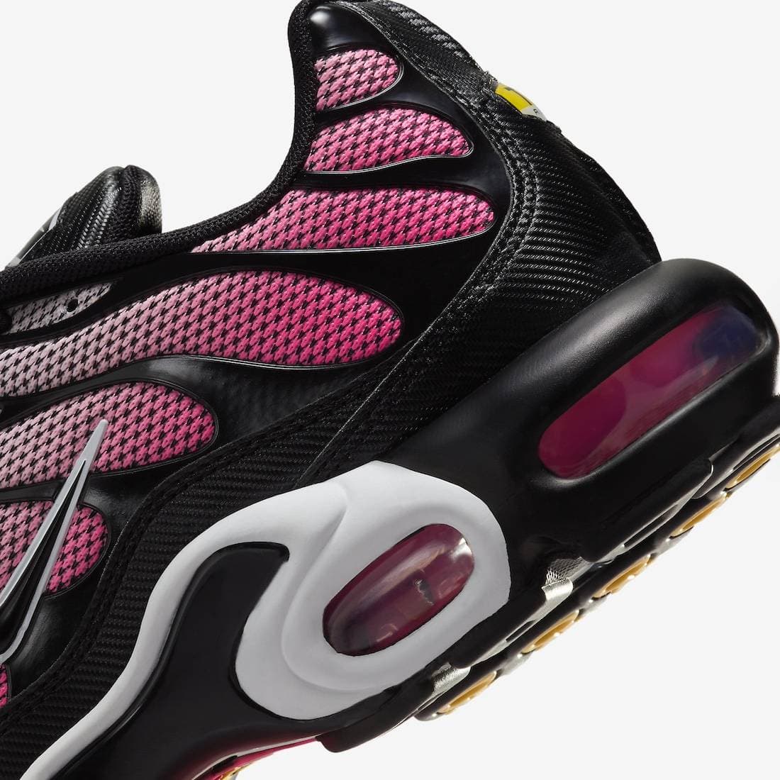 Nike Air Max Plus Sunset Pulse release photo 8