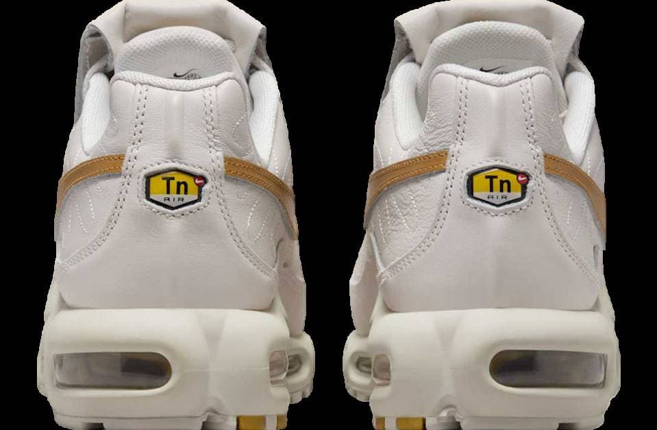 Nike Air Max Plus Tiempo Phantom / Metallic Gold release photo 5