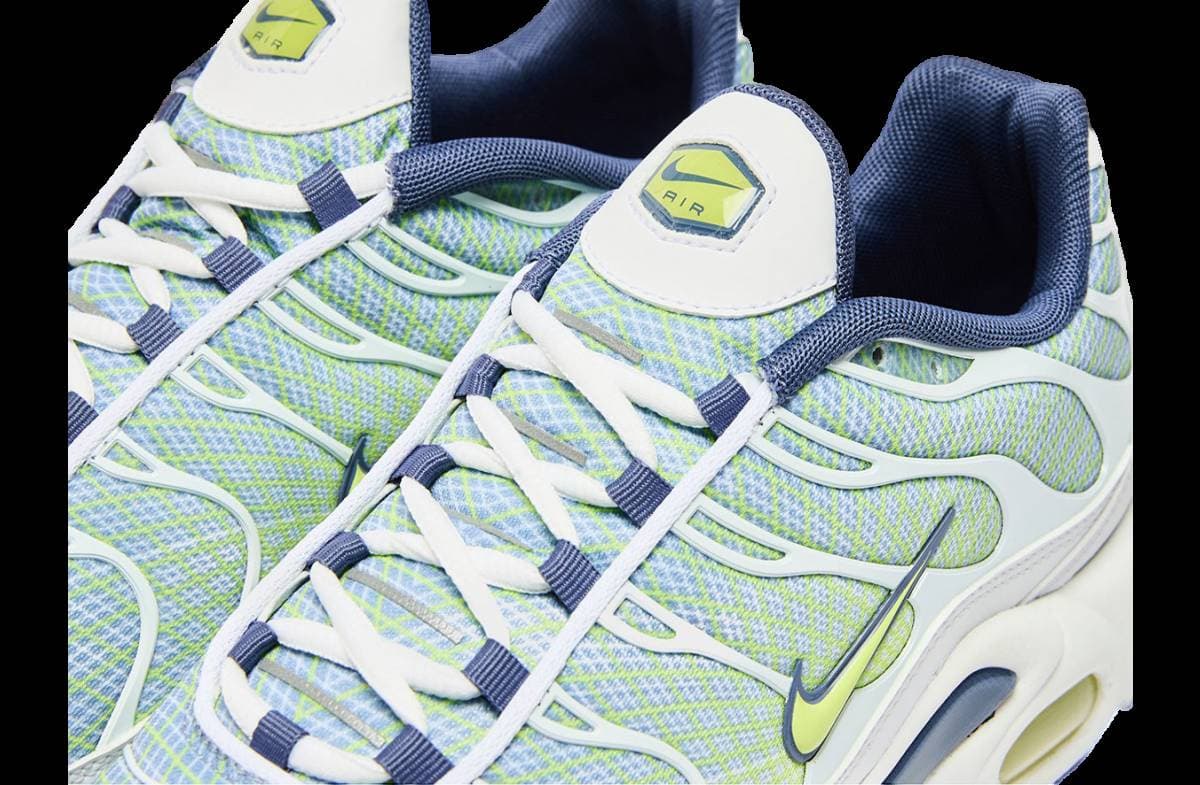 Nike Air Max Plus Wave Grid Pebble Grey / Lime release photo 6
