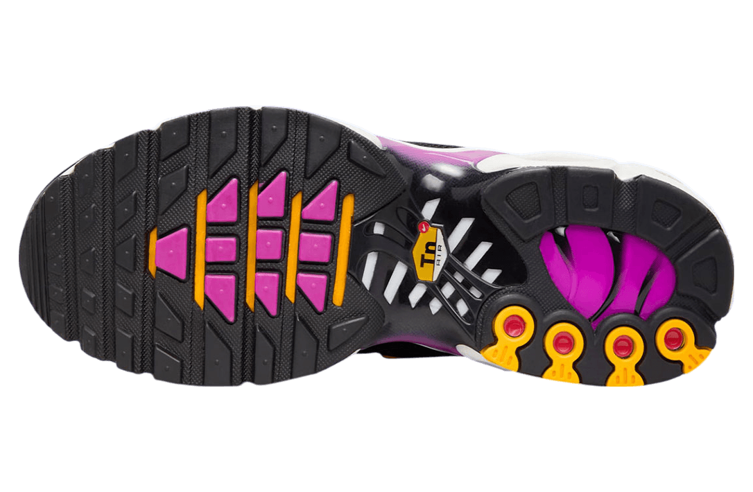 Nike Air Max Plus WMNS Lakers release photo 6