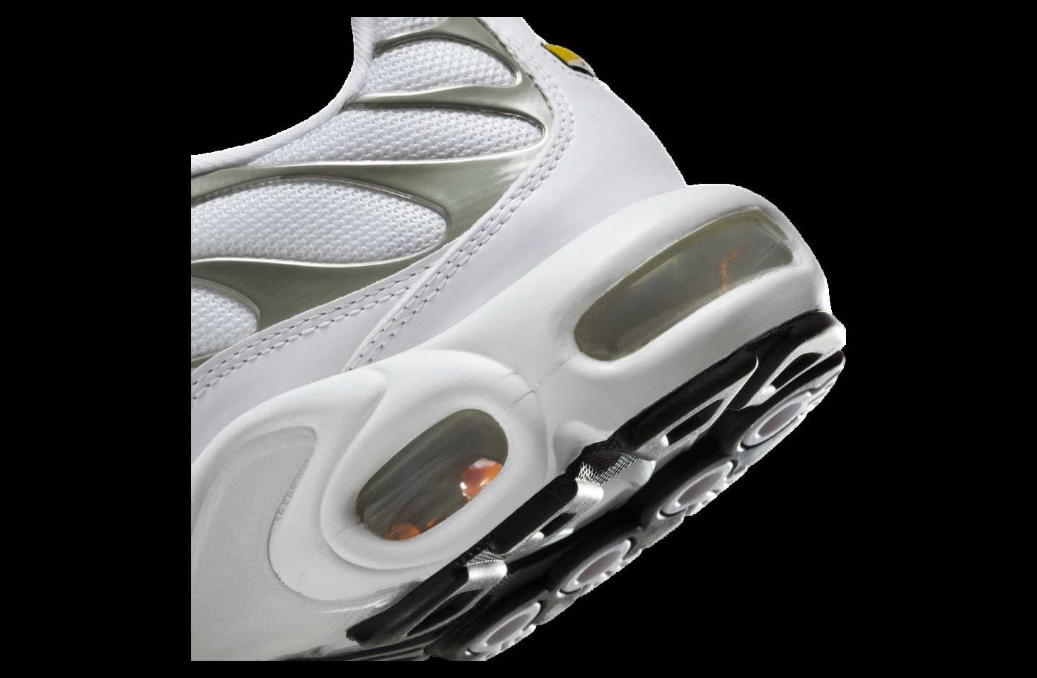 Nike Air Max Plus WMNS Metallic Silver / White release photo 8