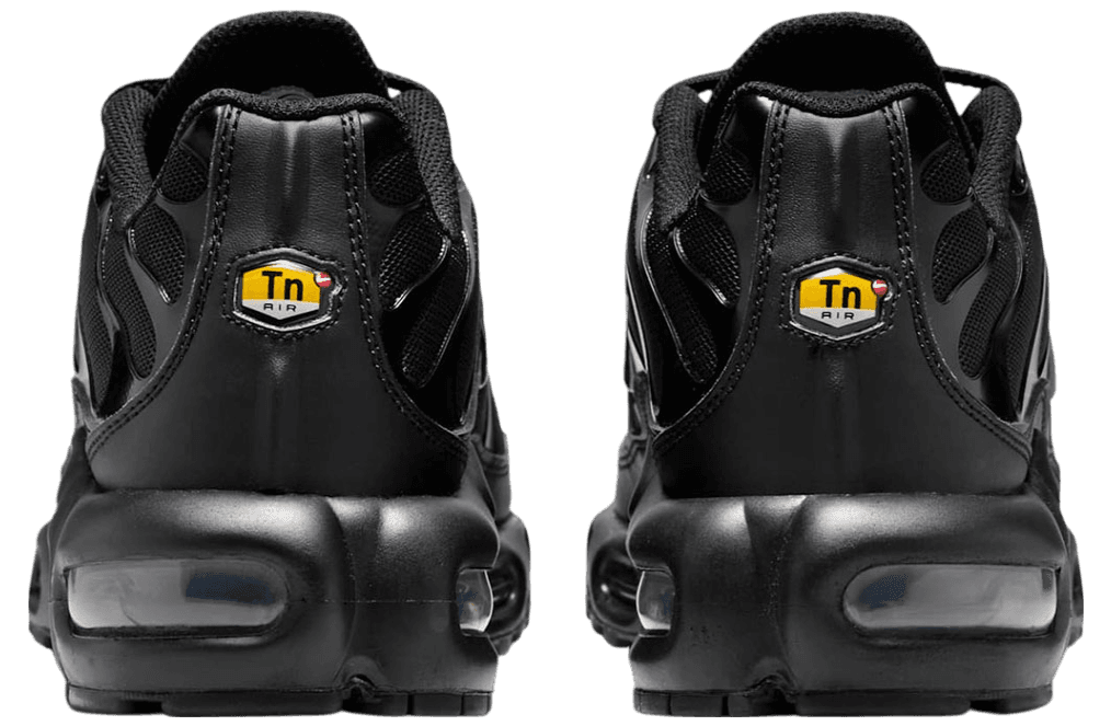 Nike Air Max Plus WMNS Triple Black release photo 5