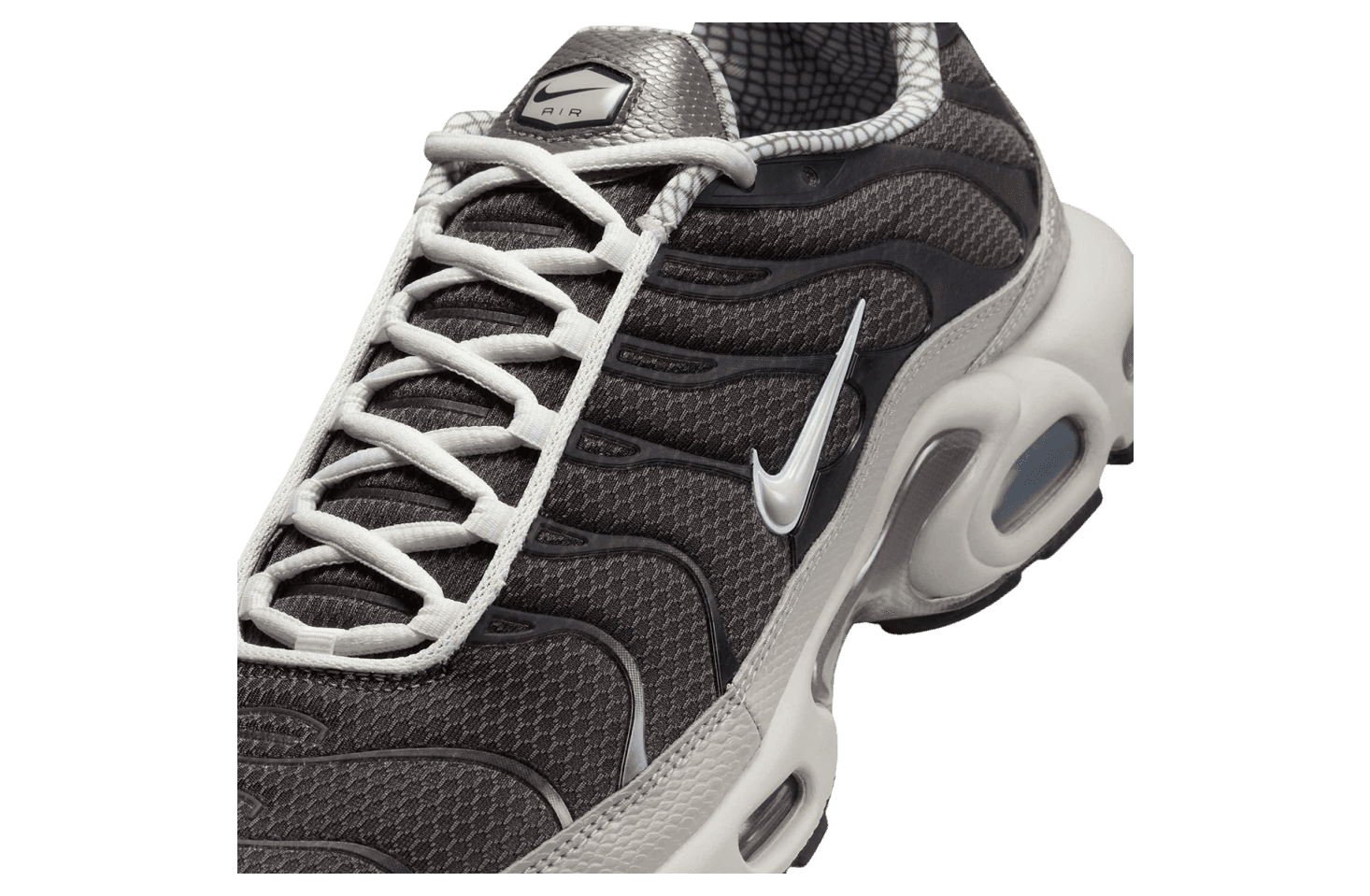 Nike Air Max Plus Year of The Snake release photo 3
