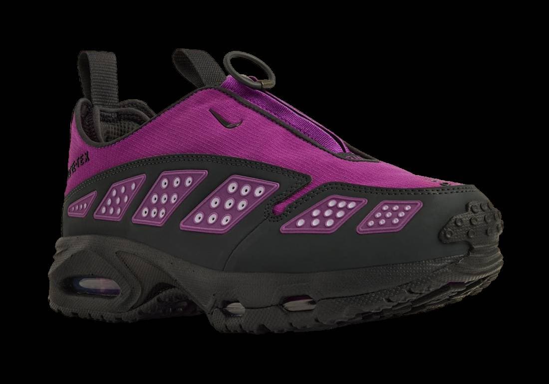Nike Air Max SNDR Gore-Tex Bold Berry release photo 1