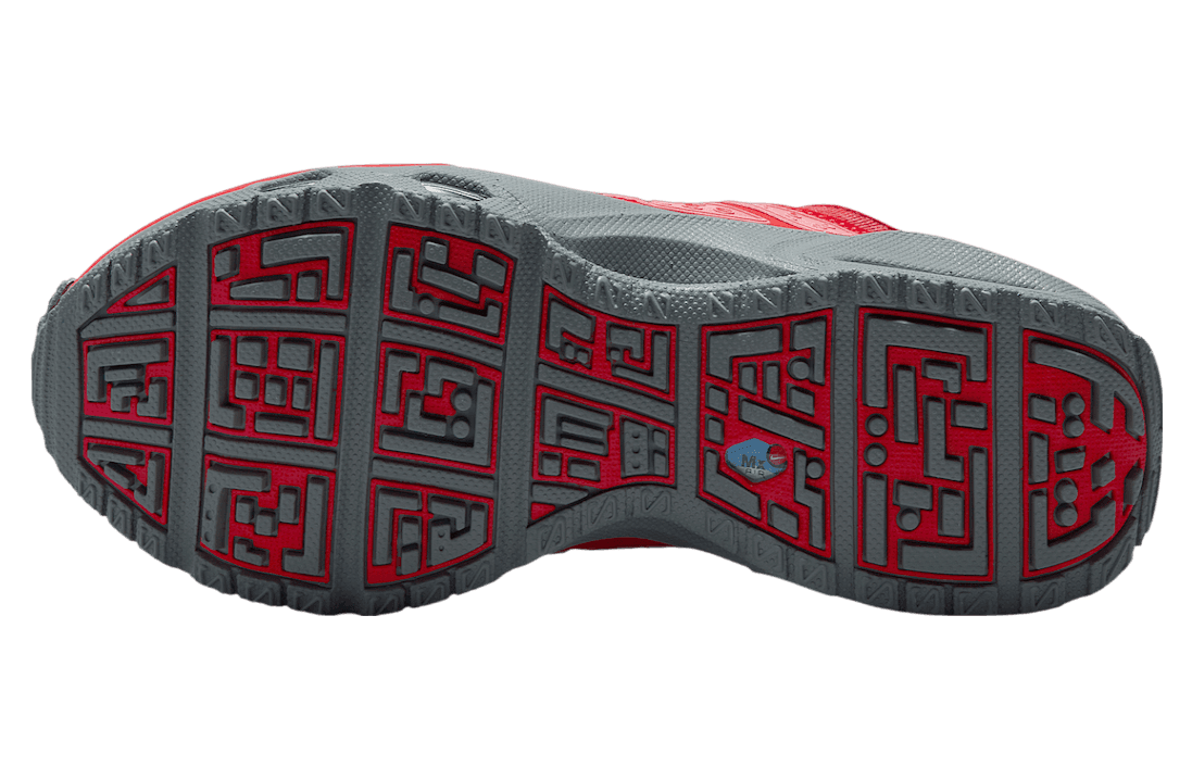 Nike Air Max SNDR WMNS Gym Red / Smoke Grey release photo 6