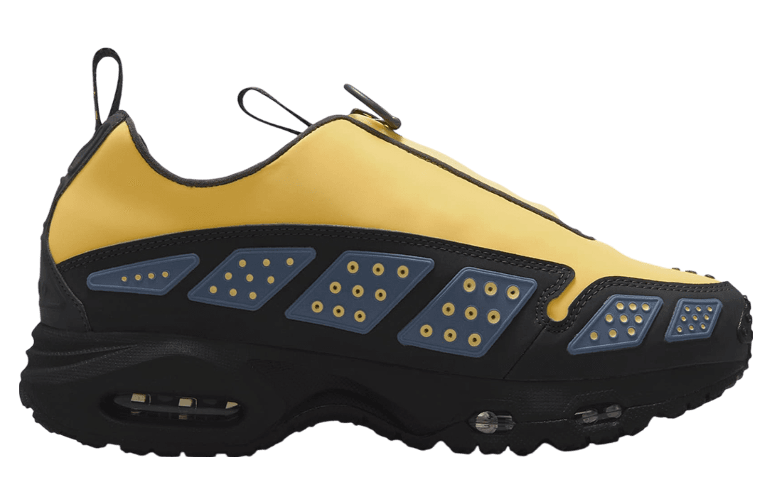 Nike Air Max SNDR WMNS Saturn Gold / Diffused Blue release photo 2