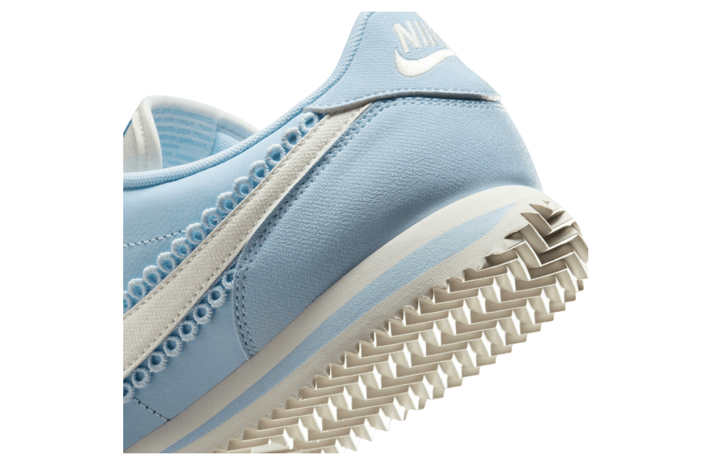 Nike Cortez WMNS Celestine Blue / Pinksicle release photo 3
