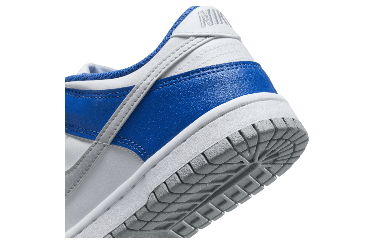 Nike Dunk Low GS Star Blue / Summit White release photo 8