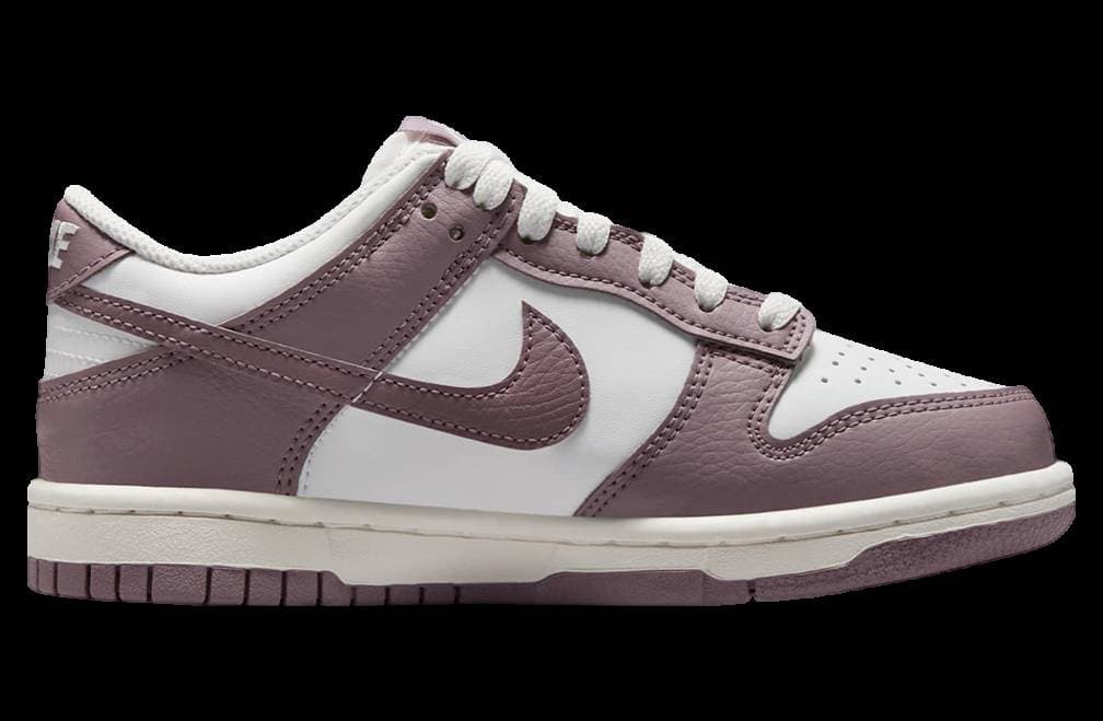 Nike Dunk Low GS Taupe Grey / Summit White release photo 3