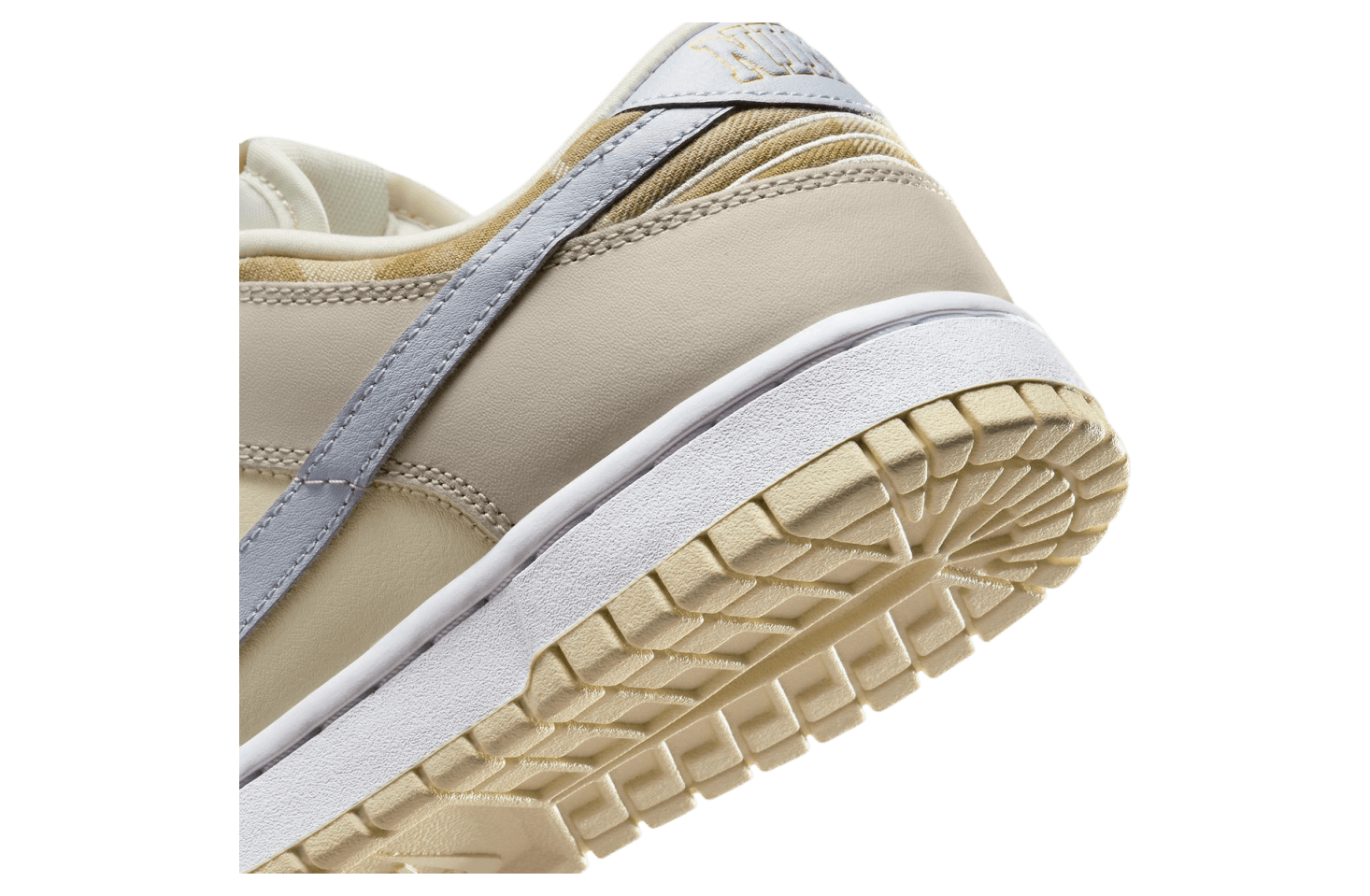 Nike Dunk Low Light Earth Brown / Phantom release photo 3