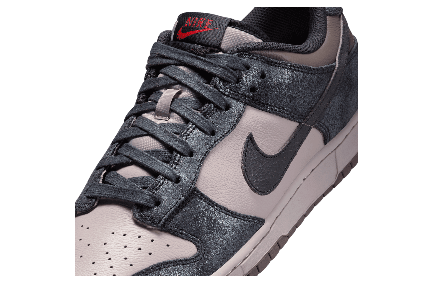 Nike Dunk Low Nyc Cbgb Metallic Silver / College Grey release photo 7