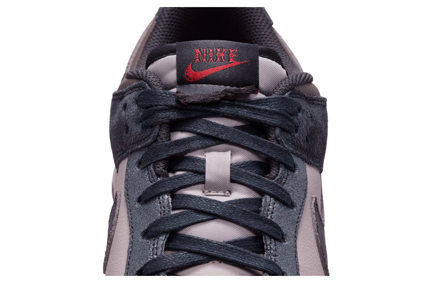 Nike Dunk Low Nyc Cbgb Metallic Silver / College Grey release photo 9